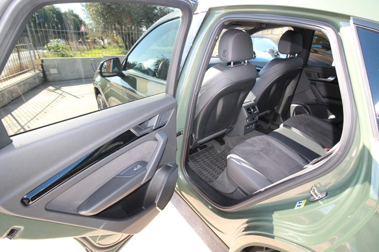 Audi Q5 SPB 40 TDI 204 Identity Black |10.2023