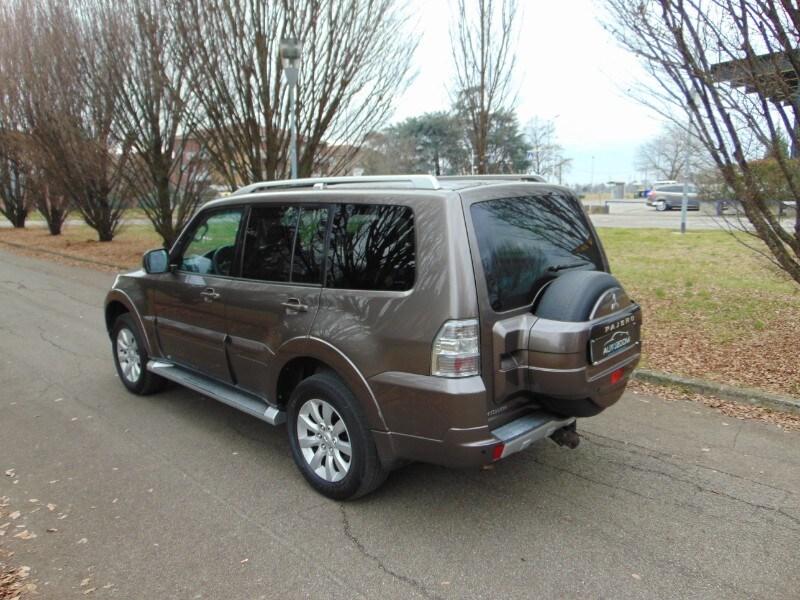 MITSUBISHI Pajero (2006-2009) Pajero 3.2 DI-D 1...