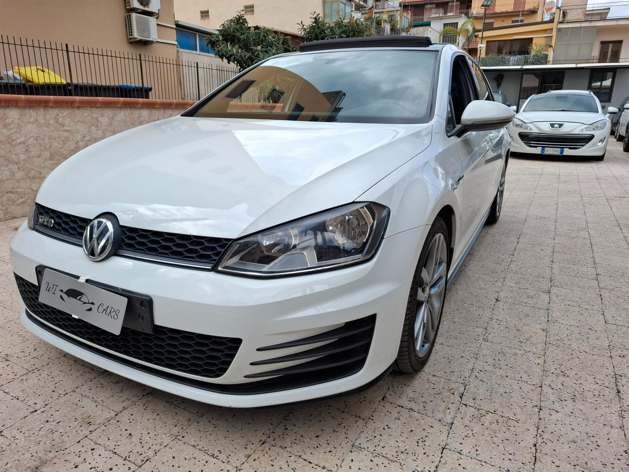 Volkswagen Golf - 2.0 TDI GTD PANO|