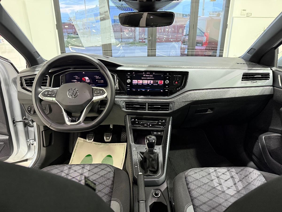 Volkswagen Taigo 1.0 Tsi 115 C.V. R-Line Tetto APRIBILE/PANORAMICO