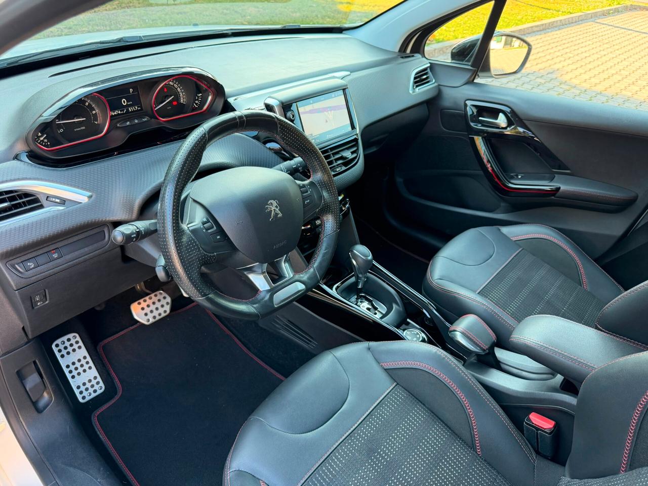 Peugeot 2008 PureTech Turbo 130 S&S Black Matt