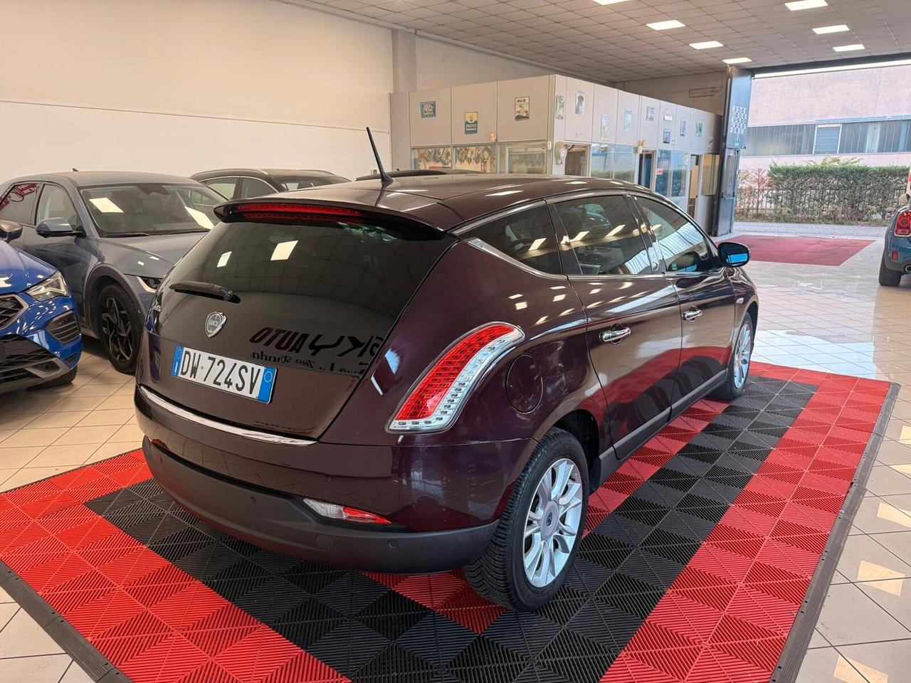 Lancia Delta 1.6 MJT DPF Oro