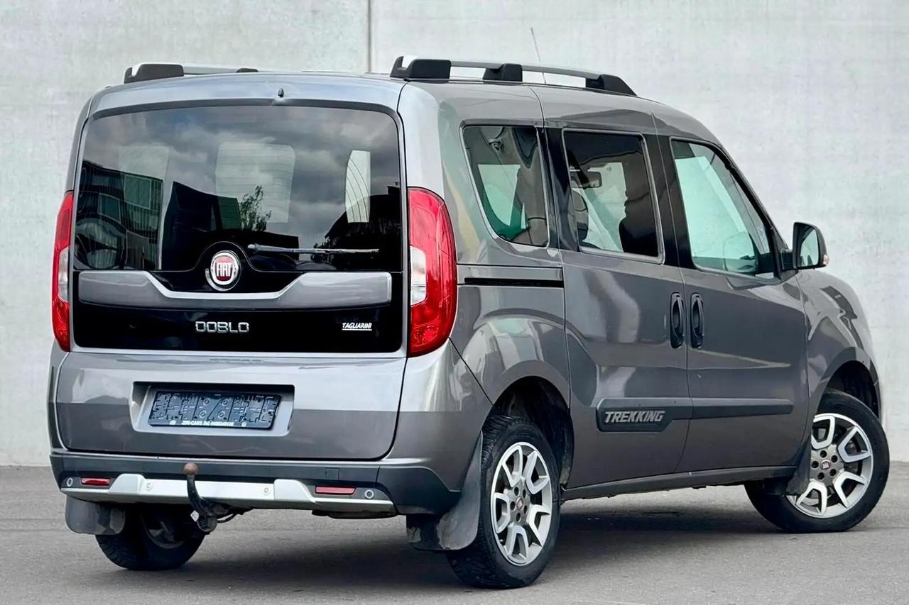 Fiat Doblo TREKKING 1.6 M-Jet 120cv GANCIO TRAINO