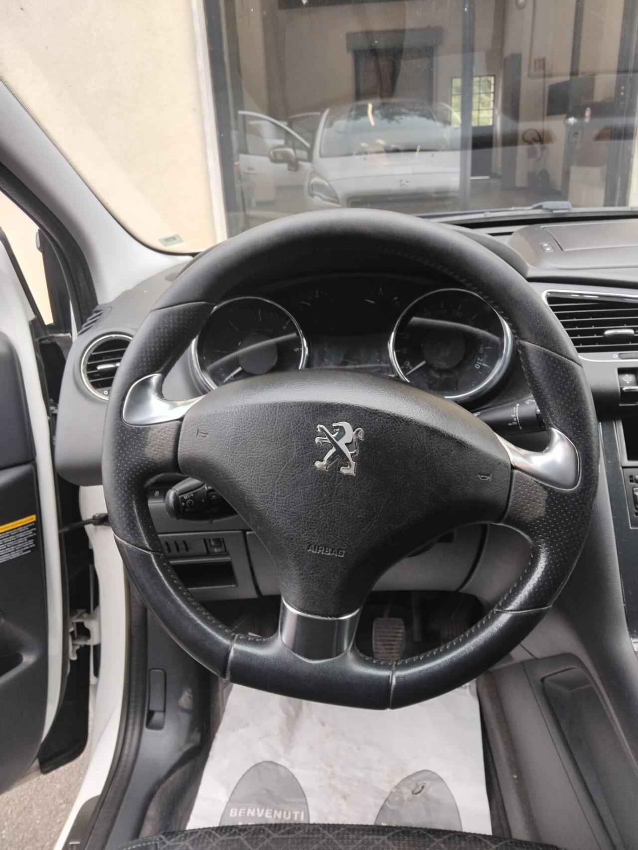 Peugeot 3008 1.6 HDi 115CV Allure