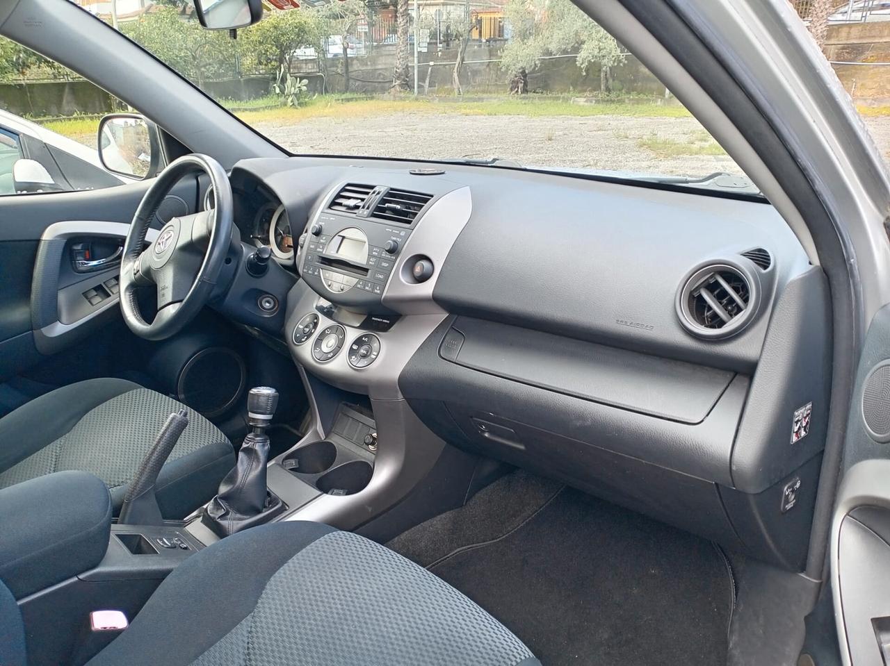 Toyota RAV 4 RAV4 2.2 D-4D 136 CV Luxury