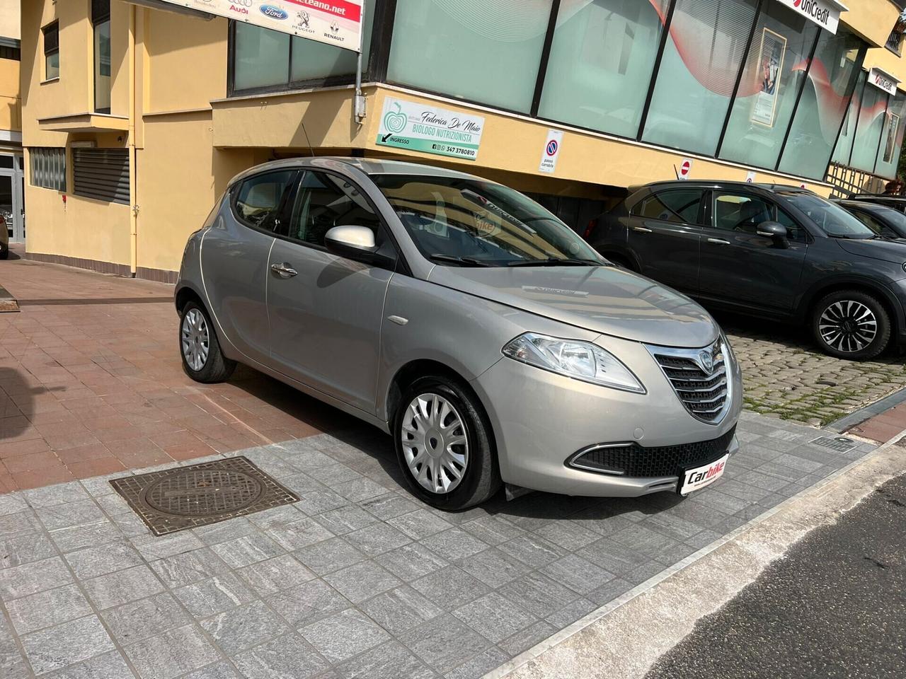 Lancia Ypsilon 1.2 69 CV 5 porte GPL Ecochic Silver
