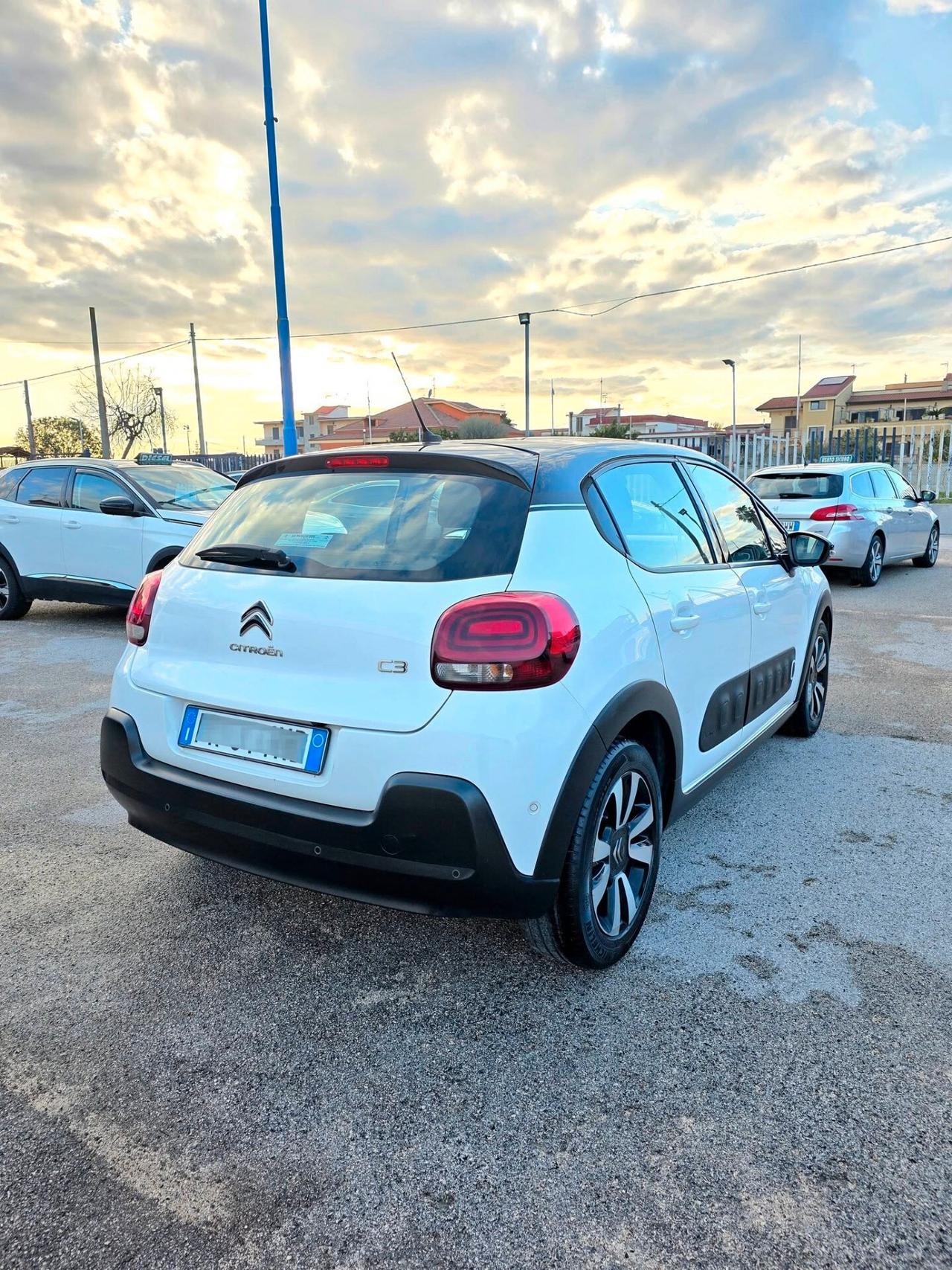 Citroen C3 1.6 BlueHDi 75cv S&S Shine con 73.000 Chilometri