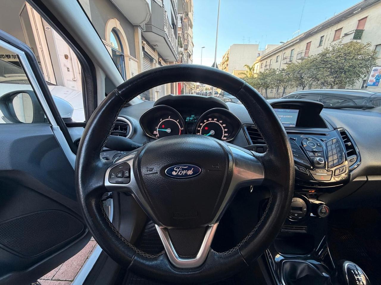 Ford Fiesta 1.5 TDCi 75CV 5p Titanium NAVI/LED