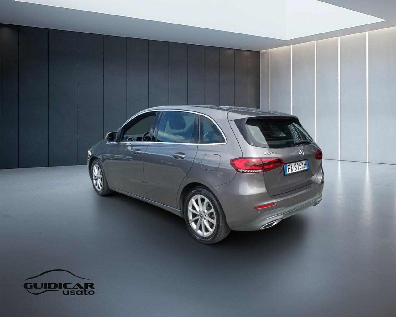 Mercedes-Benz Classe B - W247 2018 - B 180 d Sport Plus auto