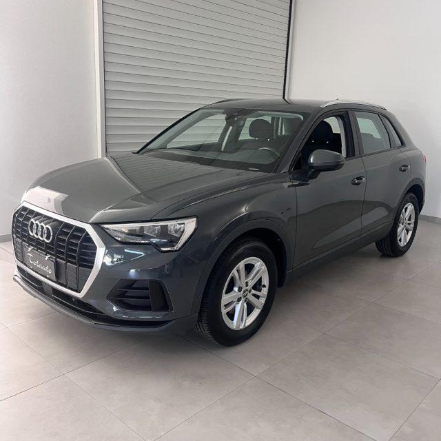 AUDI Q3 35 TDI S tronic Business