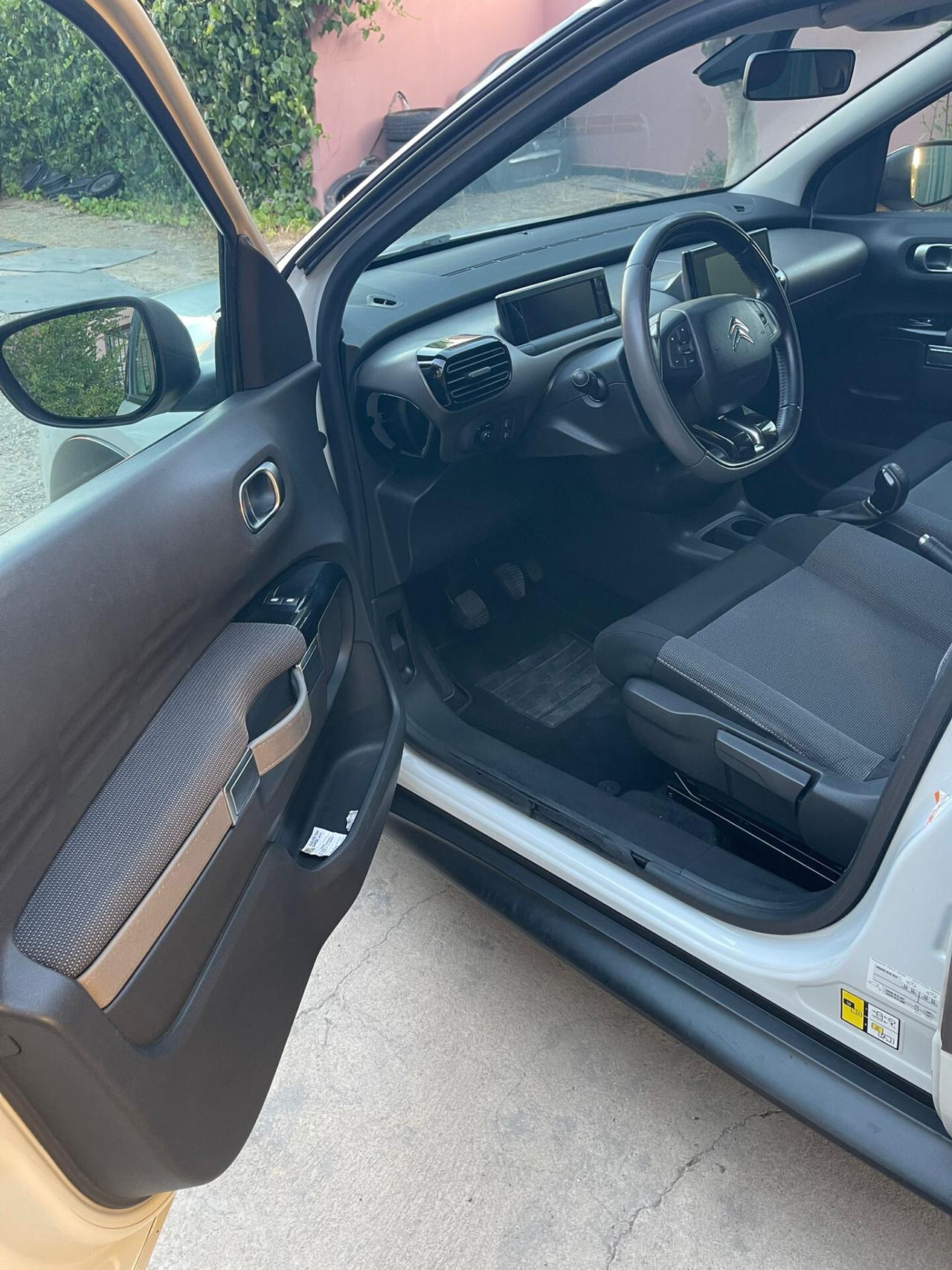 Citroen C4 Cactus BlueHDi 100 S&S Shine