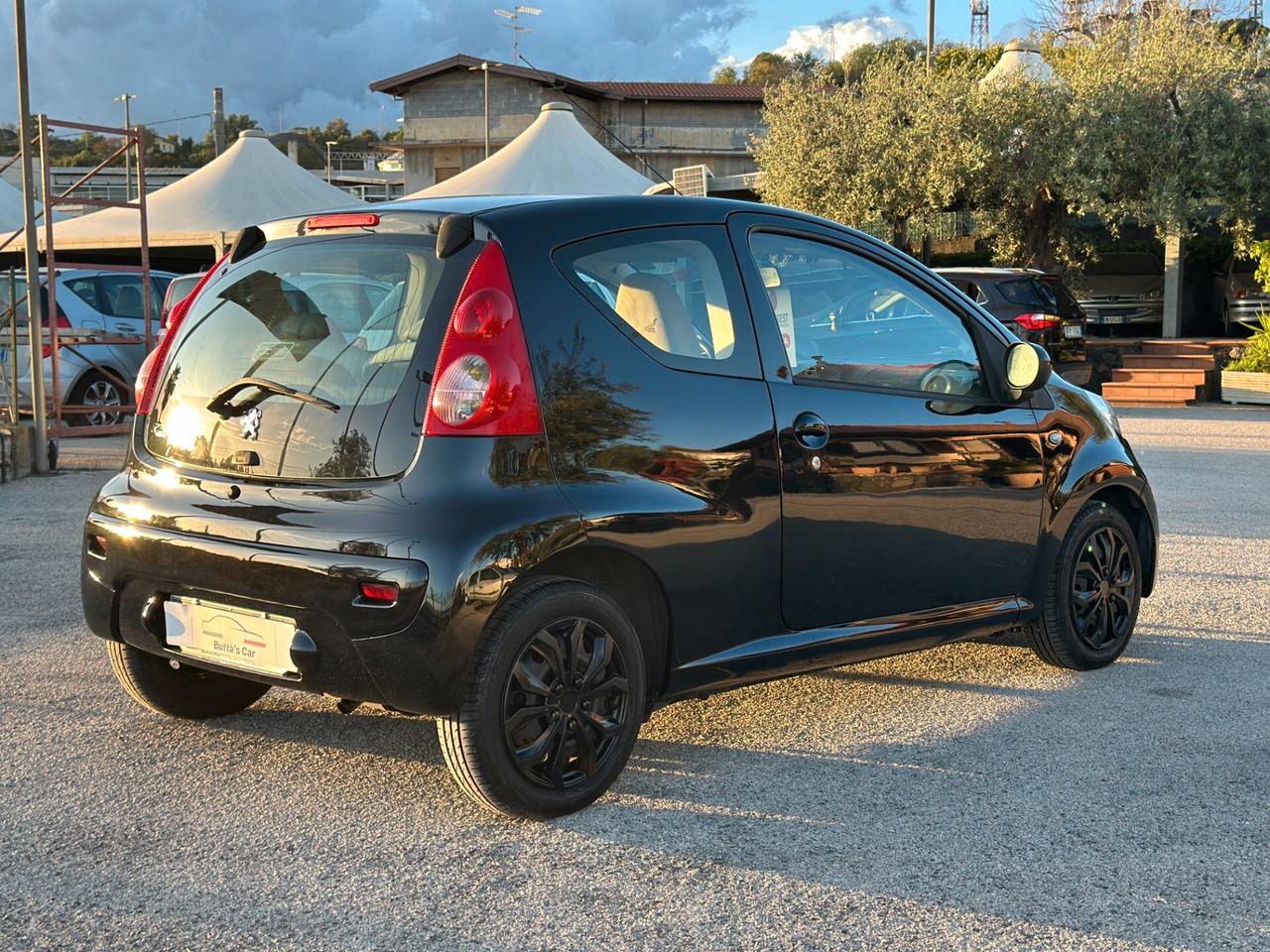 Peugeot 107 1.0 Benzina Automatica