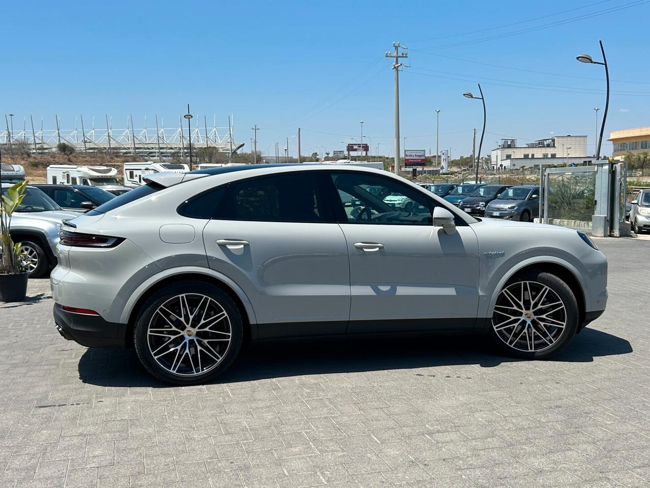 Porsche Cayenne Coupe 3.0 e-hybrid tiptronic MY24 KM 0