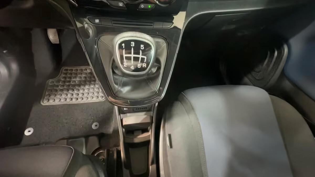 Lancia Ypsilon 1.0 FireFly 5 porte S&S Hybrid Platino