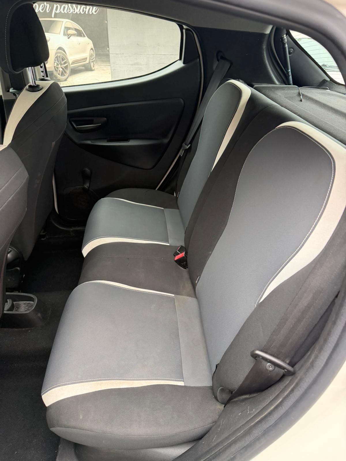Lancia Ypsilon 0.9 TwinAir 85 CV 5 porte Metano Ecochic Gold