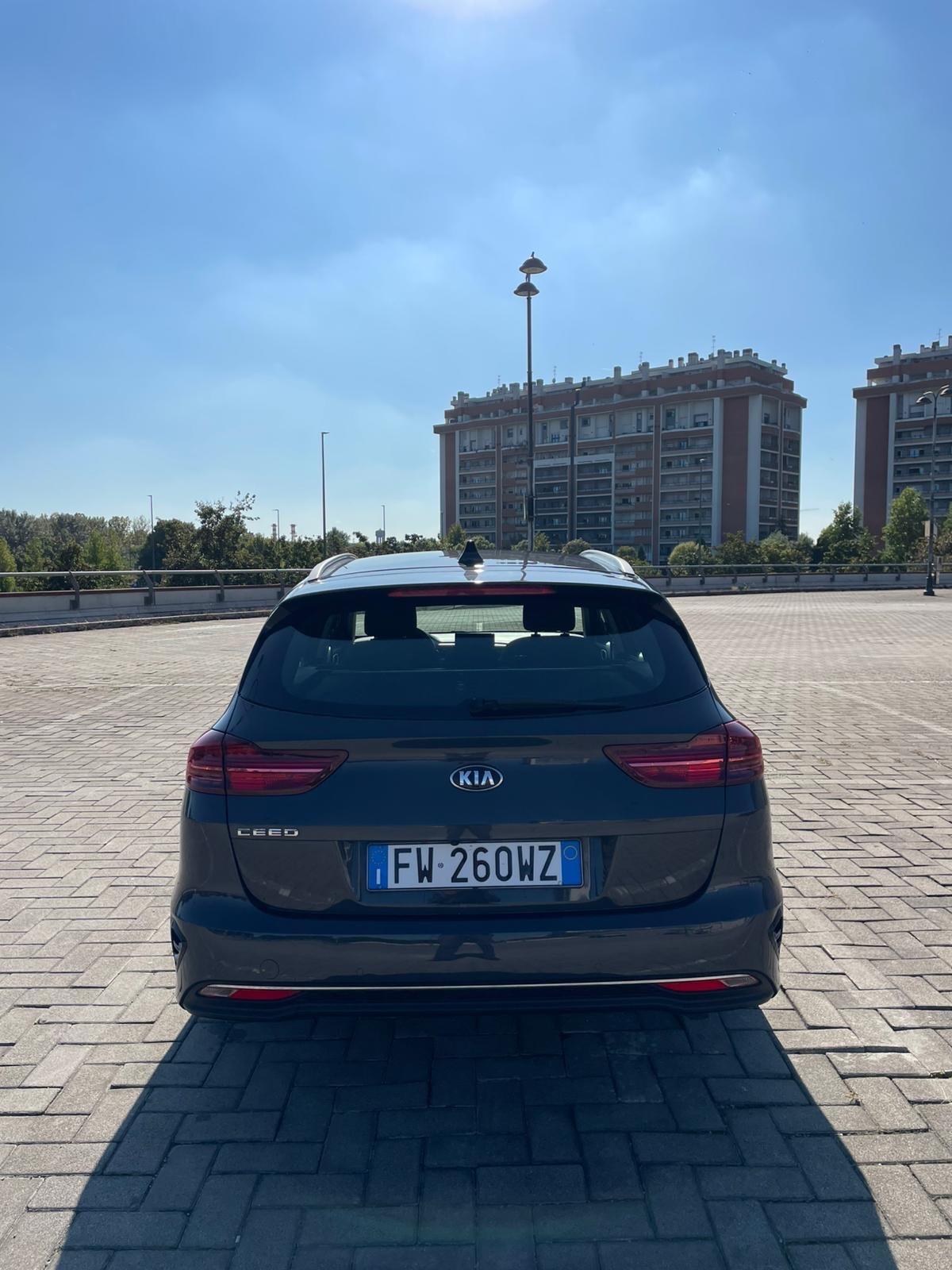 Kia Ceed Sportswagon 1.6 CRDi 115 CV DCT SW Business Class