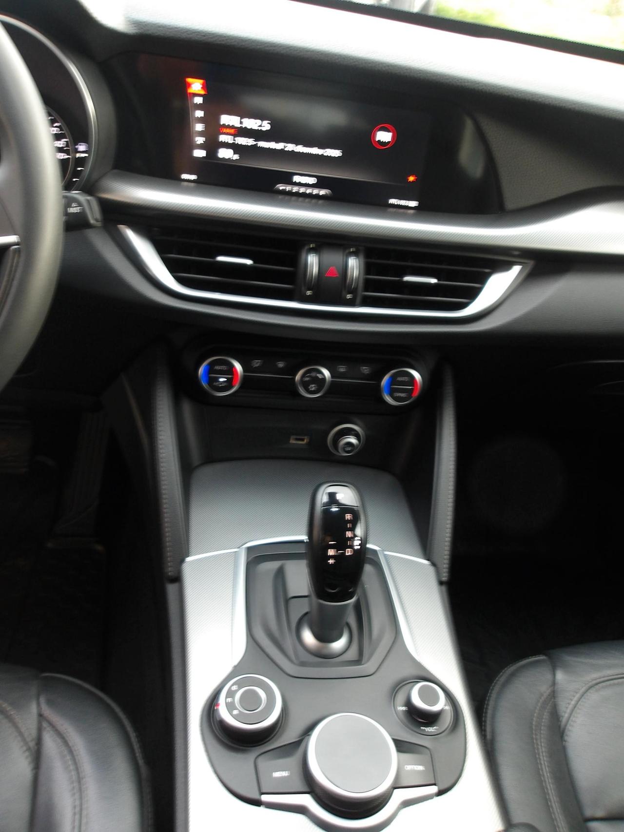 Alfa Romeo Stelvio 2.2 t Executive Q4 210cv auto