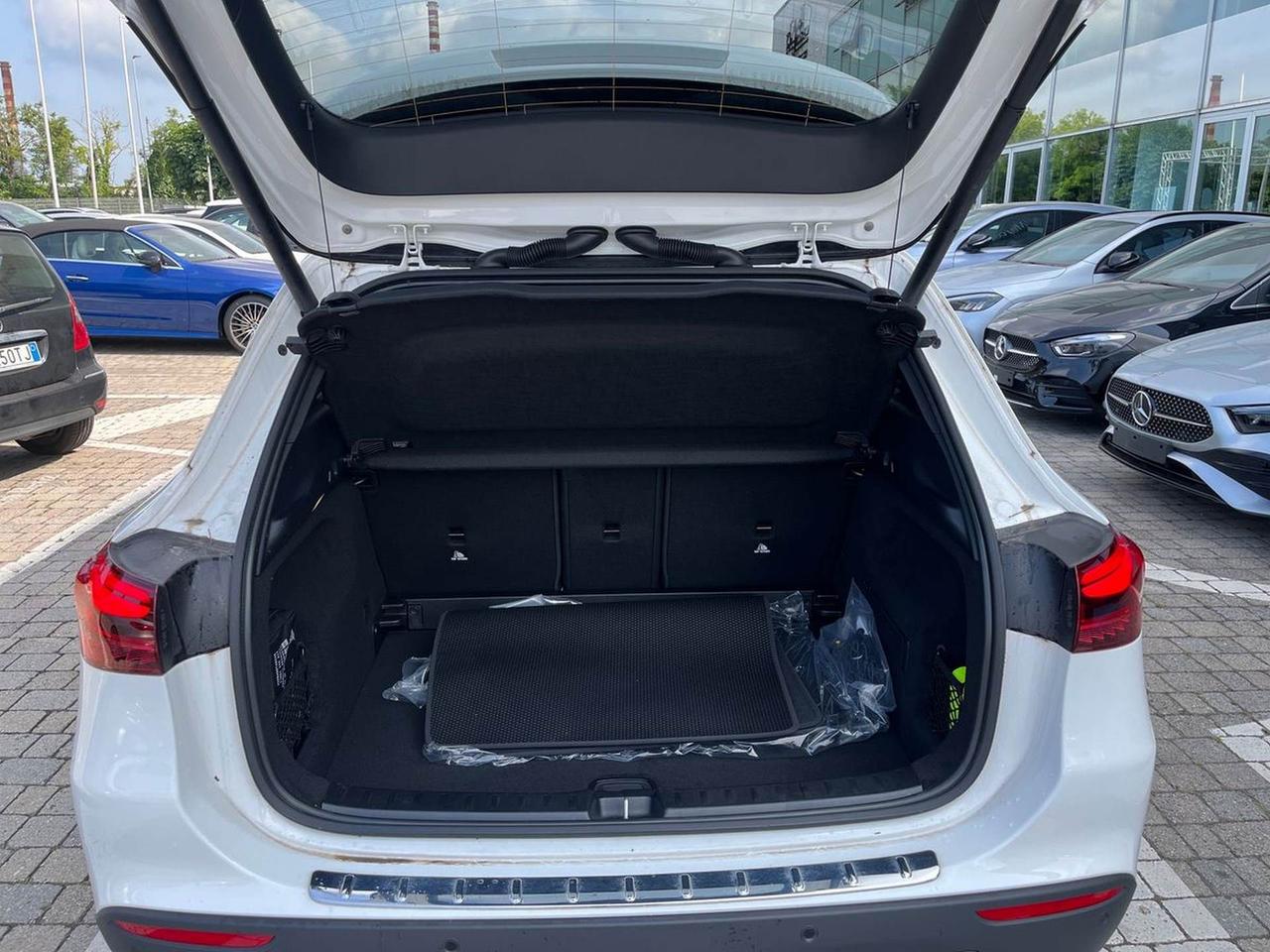 Mercedes-Benz GLA 200 d automatic