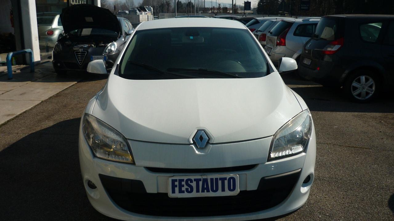 Renault Megane Mégane 2.0 CVT Dynamique