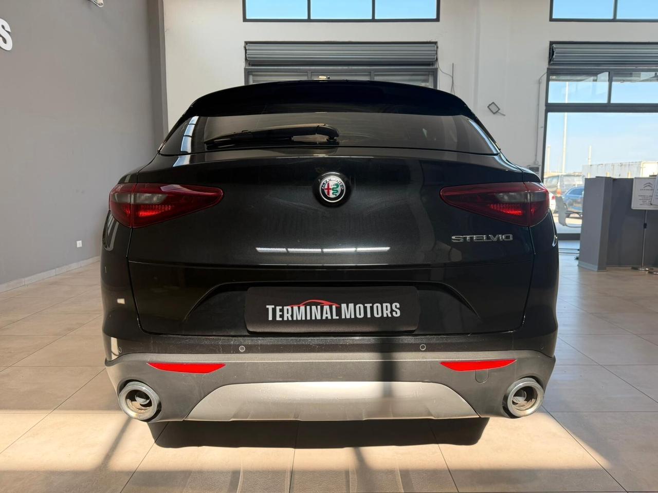 Alfa Romeo Stelvio 2.2 Turbodiesel 160 CV AT8 RWD Business