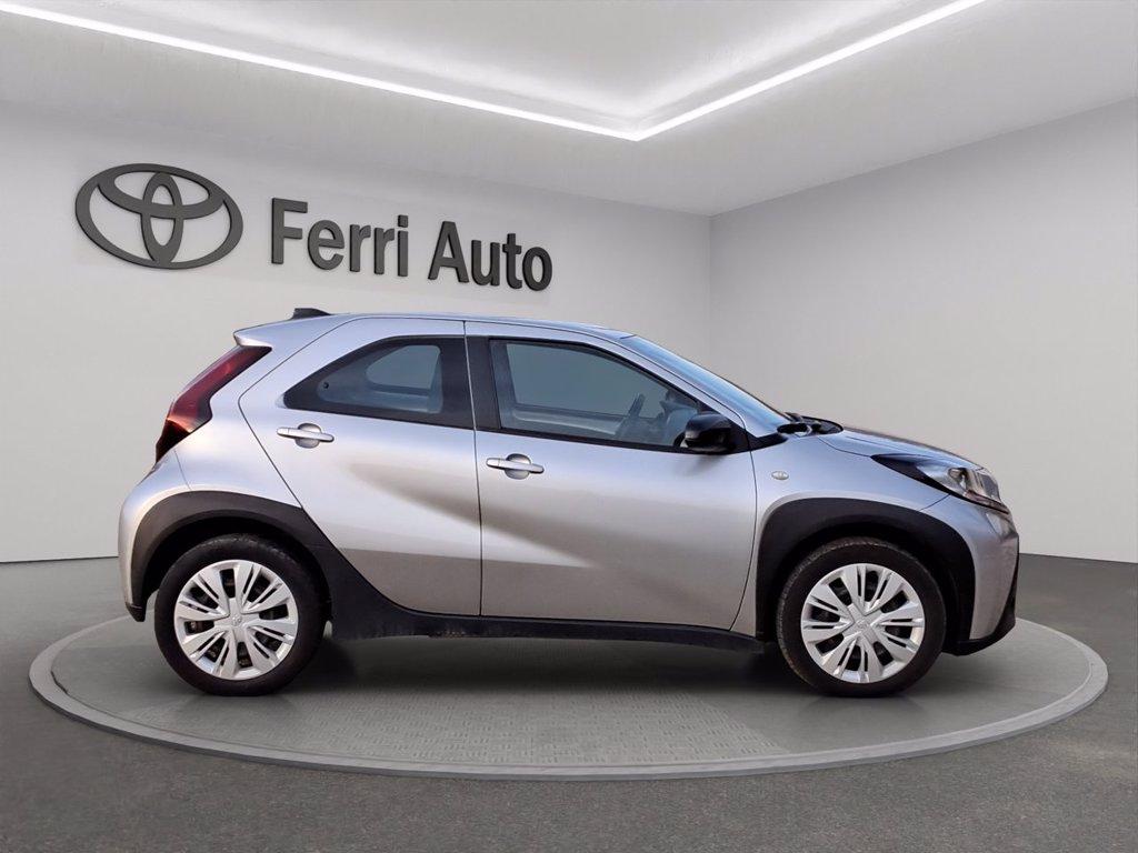 TOYOTA Aygo x 1.0 active 72cv del 2023