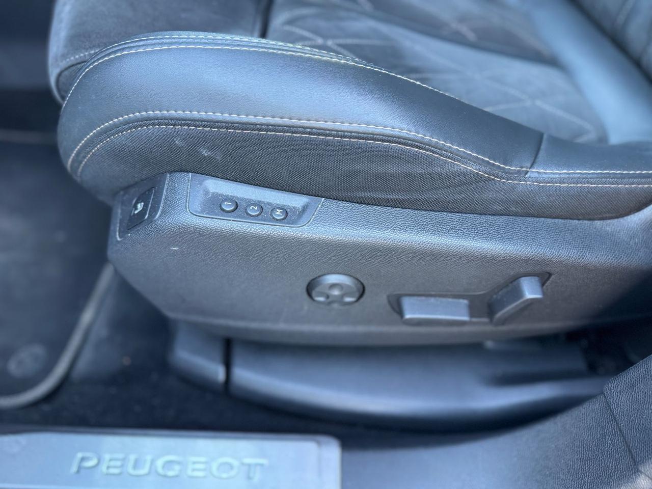 Peugeot 3008 GT 2.0 Blue HDI 180 #8065