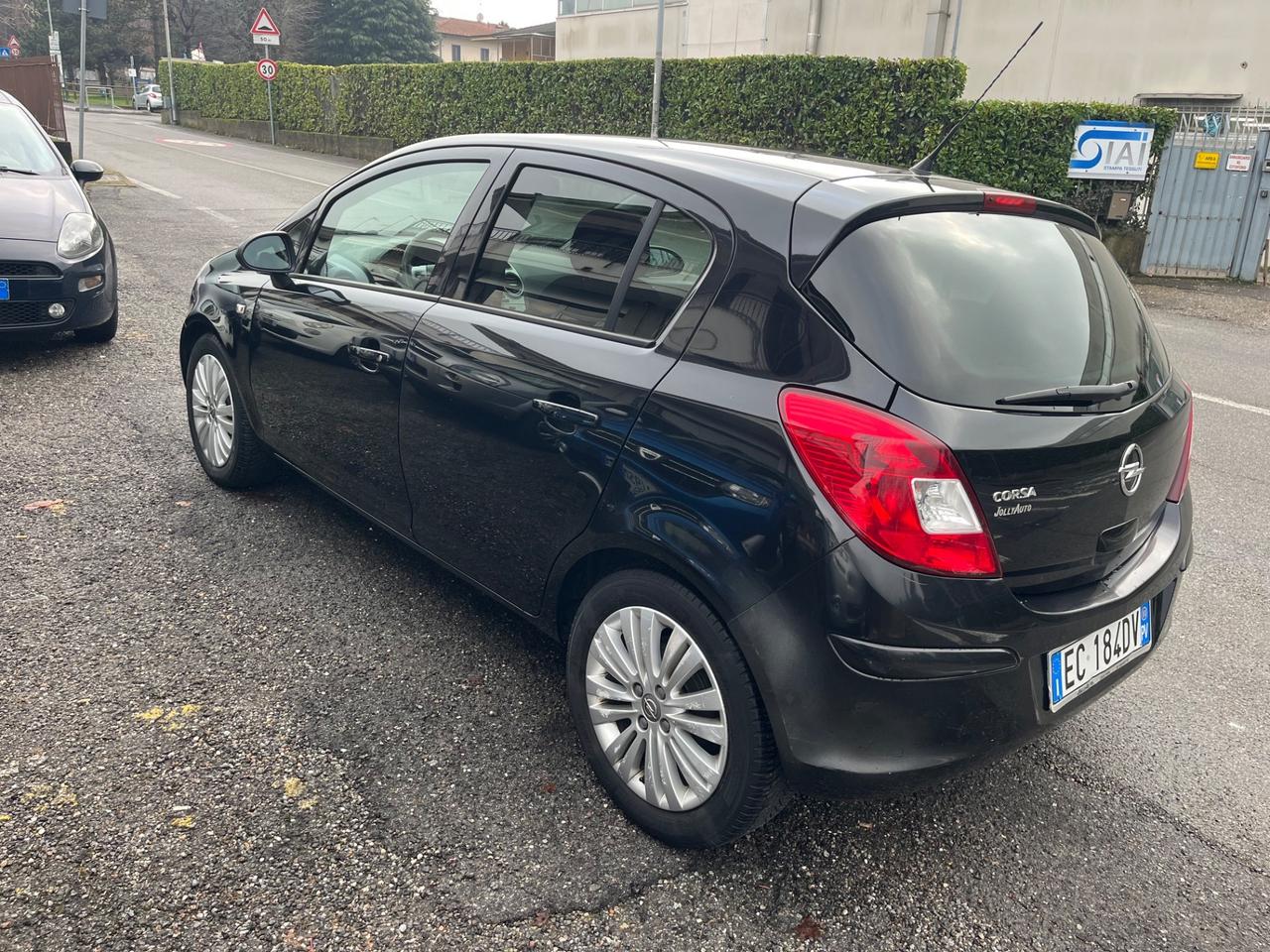 Opel Corsa 1.2 5 porte Cosmo