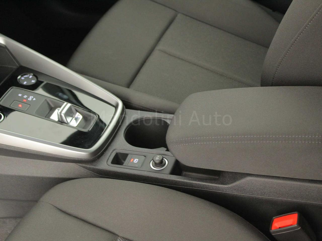 Audi A3 sportback 30 1.5 g-tron business s tronic