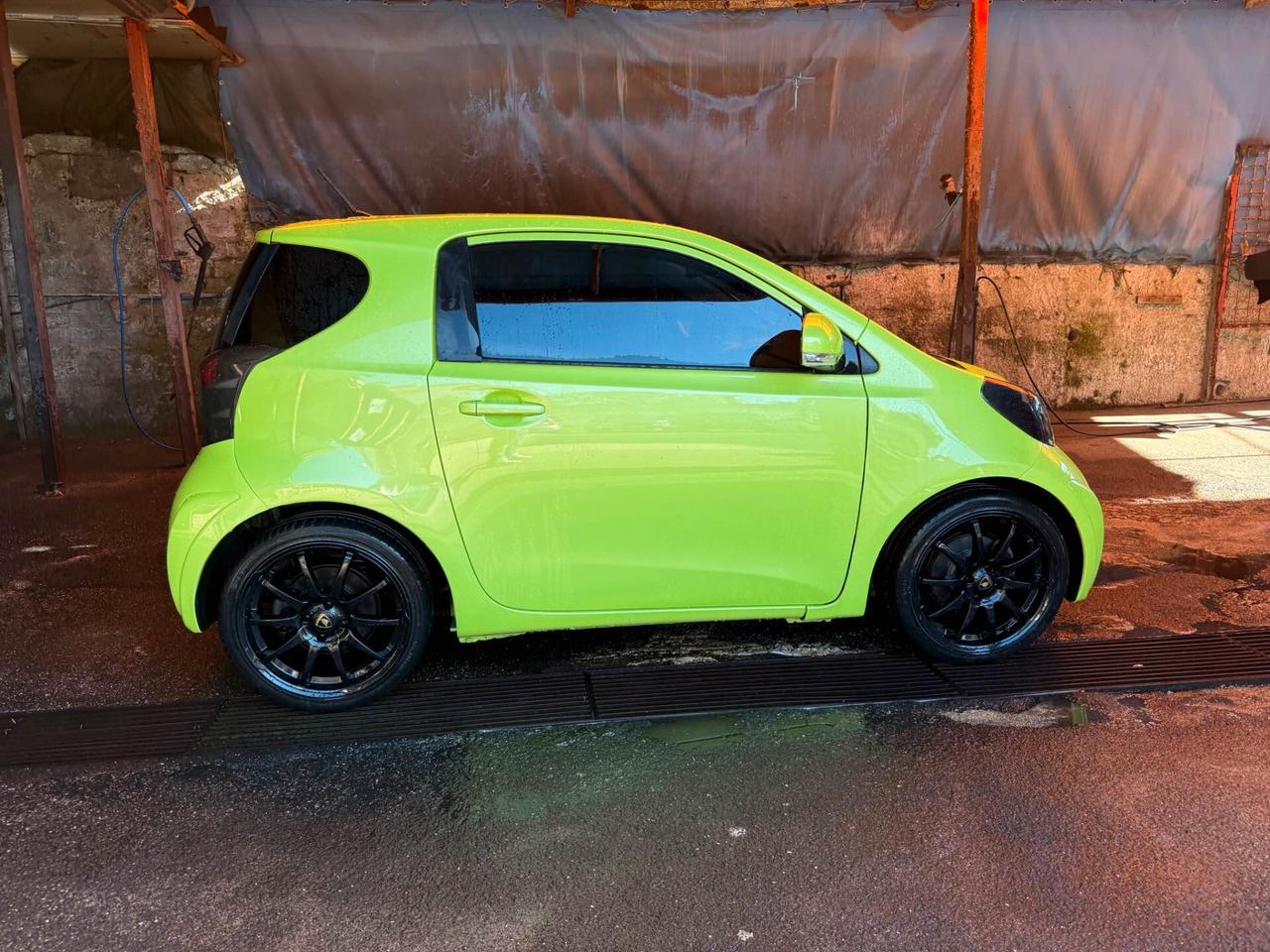 Toyota iQ 1.0 ACCESSORIATA STILE LAMBORGHINI PORTE ALI DI GABBIANO PERMUTE 3336121884