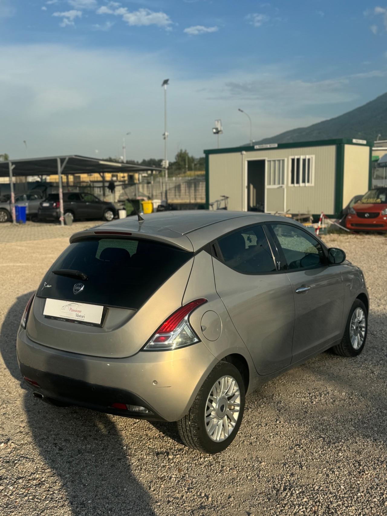 Lancia Ypsilon 1.3 MJT 16V 95 CV Full full entra