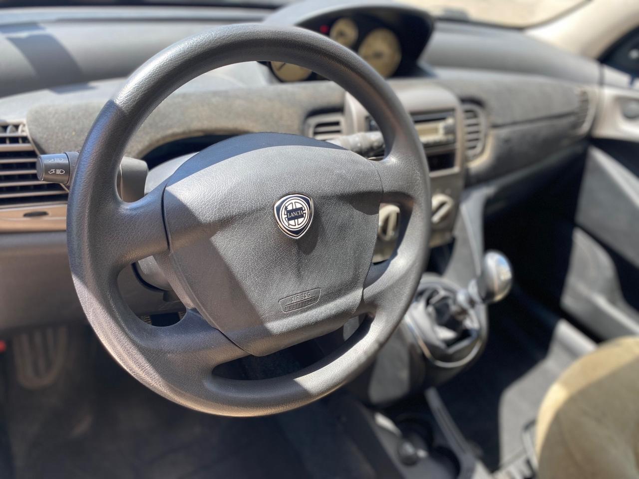 Lancia Ypsilon 1.2 Argento 44 kw