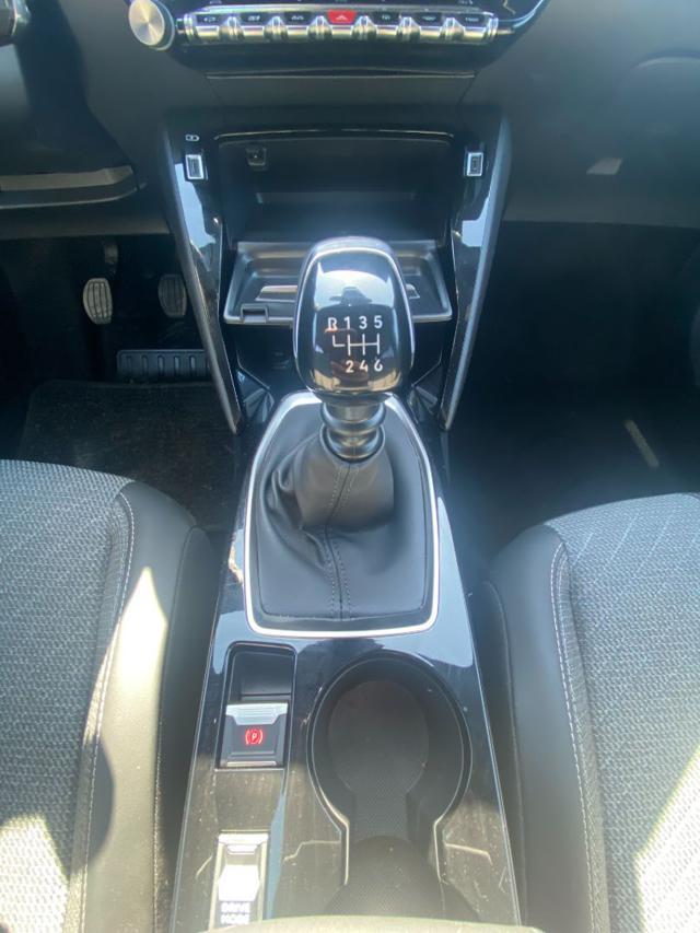 PEUGEOT 2008 *PROMO* PureTech 100 S&S Allure