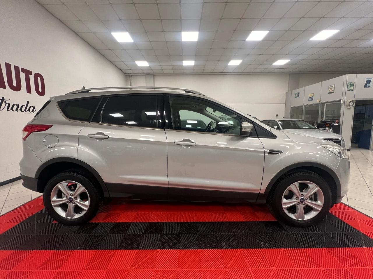 Ford Kuga 2.0 TDCI 150 CV S&S 2WD Titanium