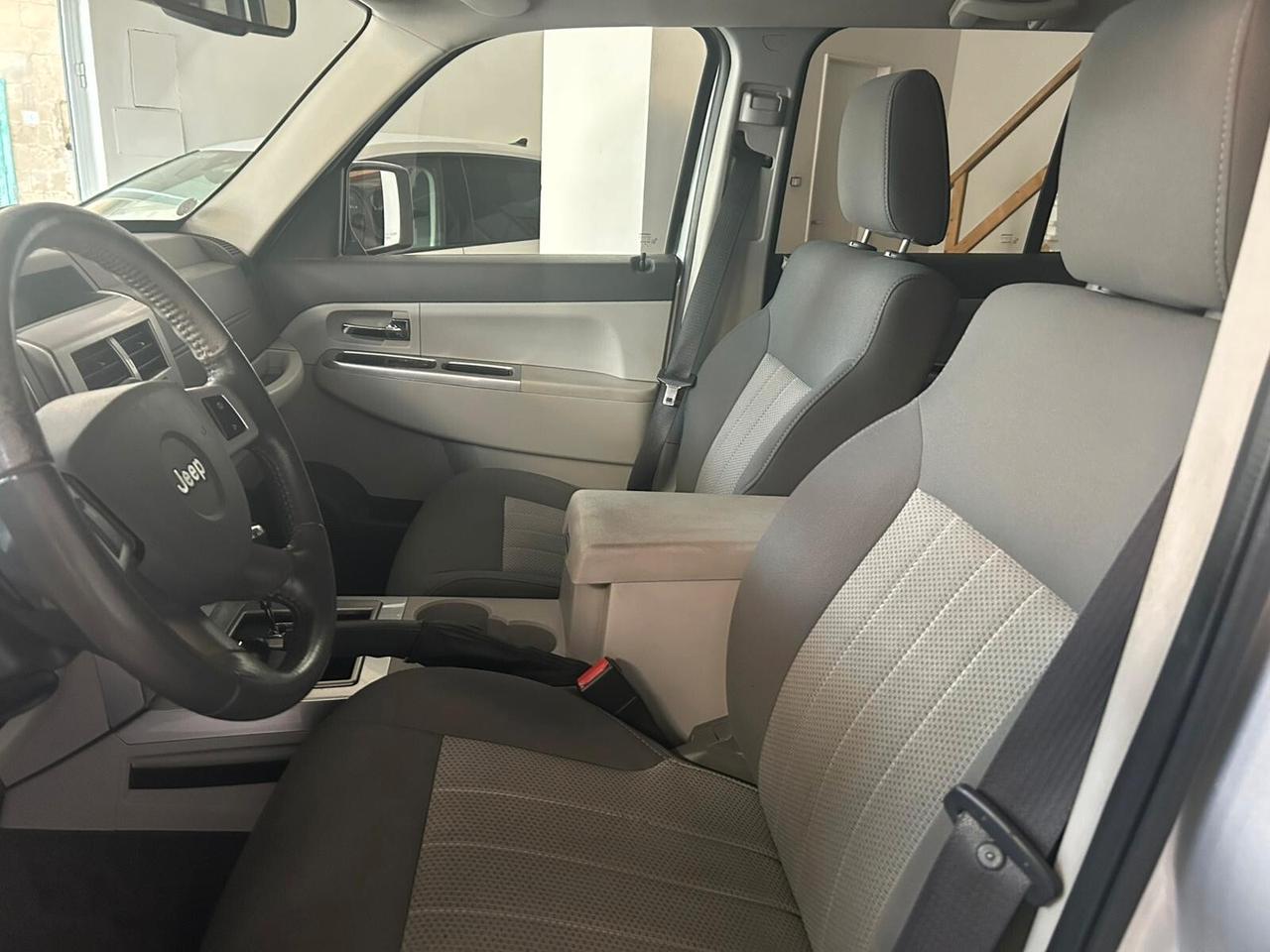 Jeep Cherokee 2.8 CRD DPF Limited Auto