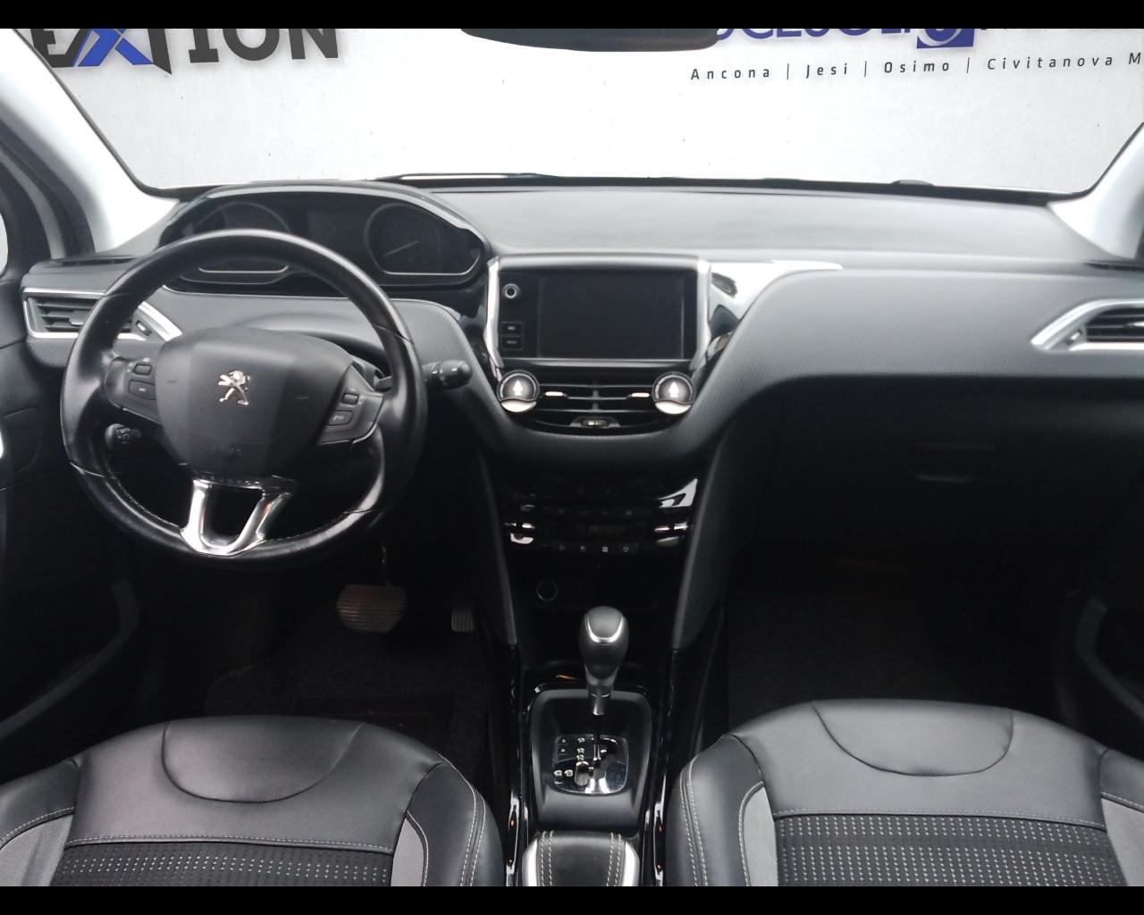 PEUGEOT 2008 - PureTech Turbo 110 EAT6 S&S Allure