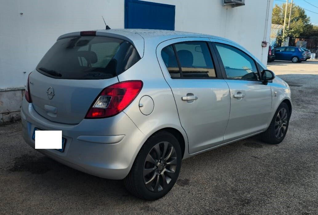 Opel Corsa 1.2 5 porte Elective