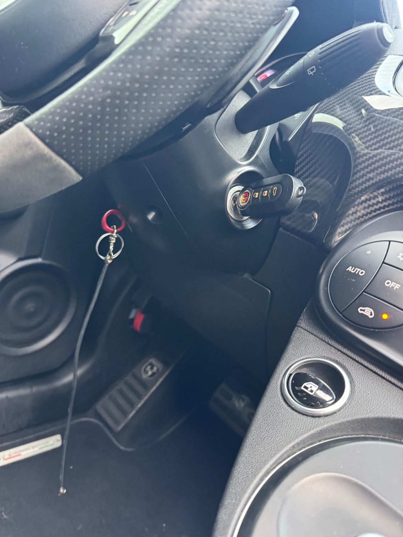 Abarth 695 1.4 Turbo T-Jet 180 CV 70°