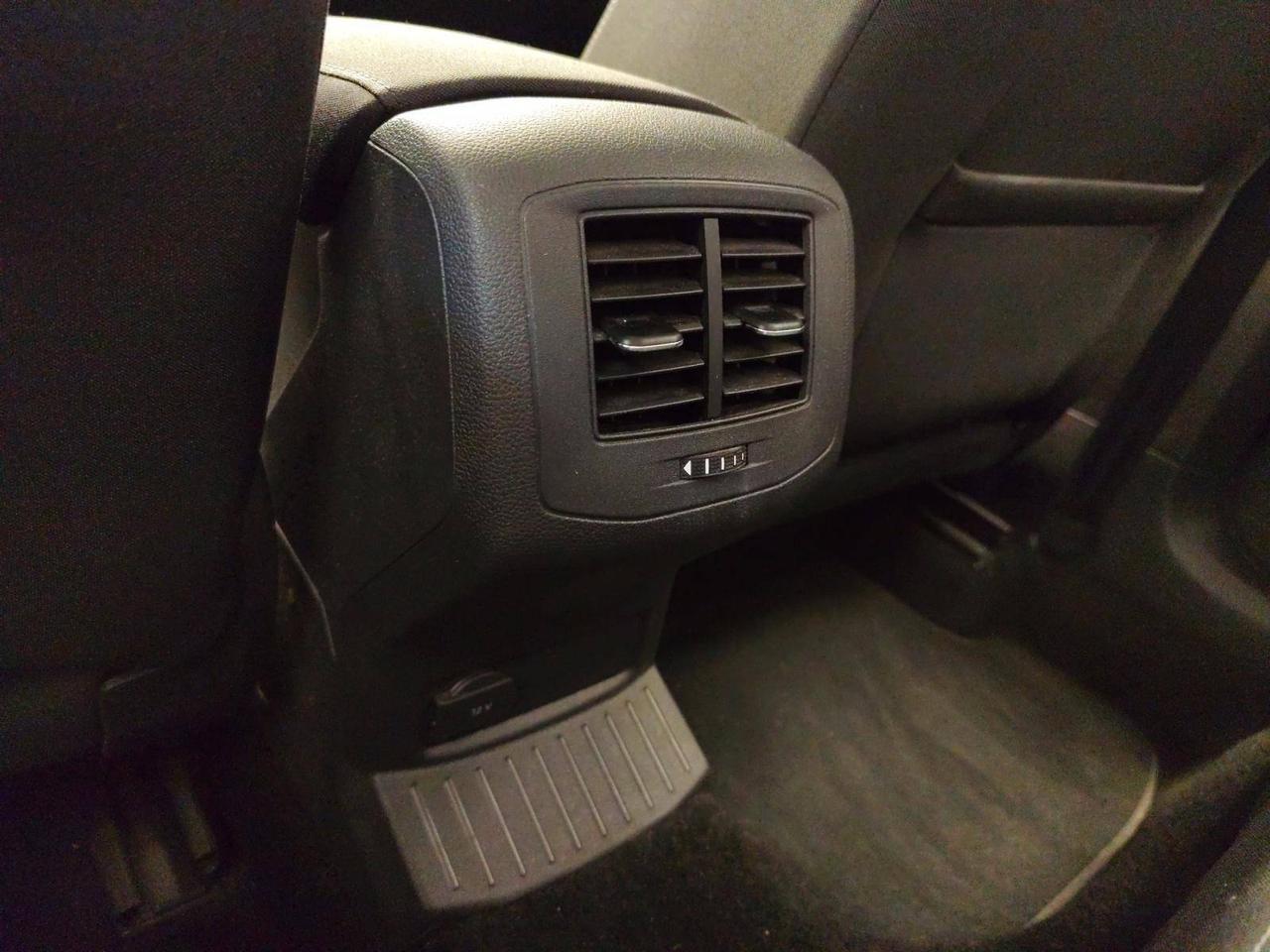 Volkswagen T-Roc 1.0 tsi Advanced