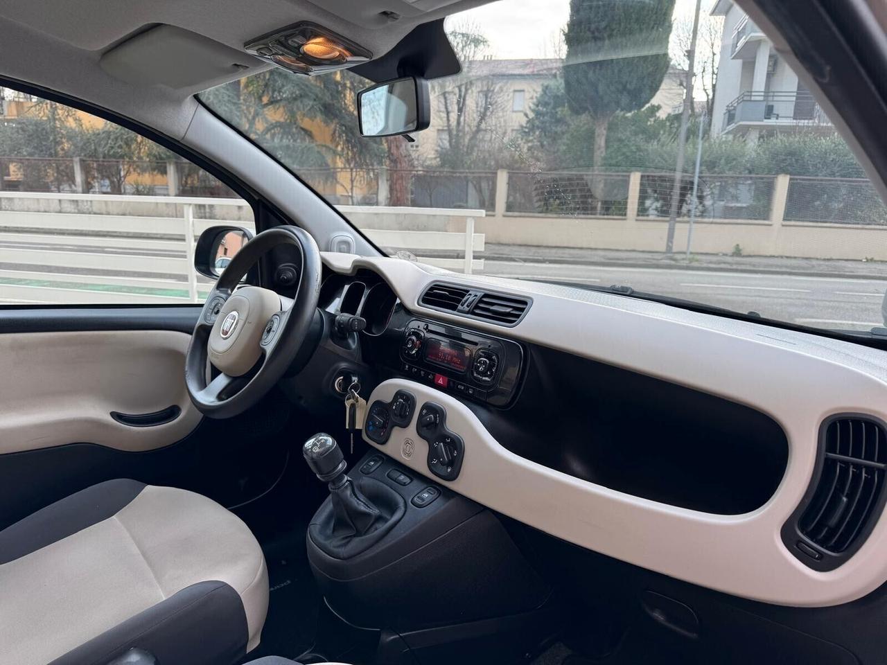 FIAT PANDA 1.2 LOUNGE UNIPROPRIETARIO NEOPAT.