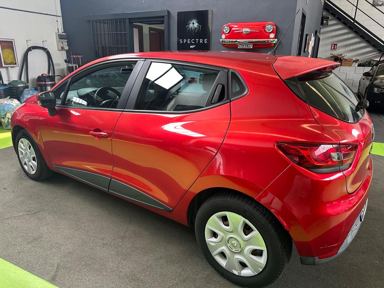 Renault Clio 1.2 75CV 5 porte Wave