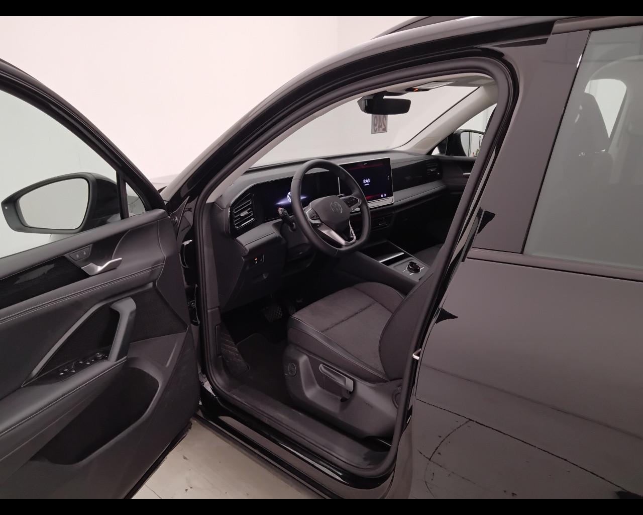 VOLKSWAGEN Tiguan III 2024 - Tiguan 2.0 tdi Life 150cv dsg