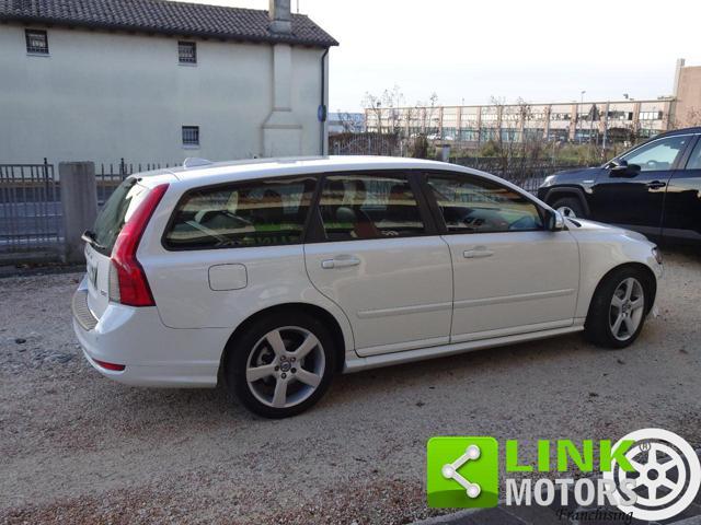 VOLVO V50 D2 R-design