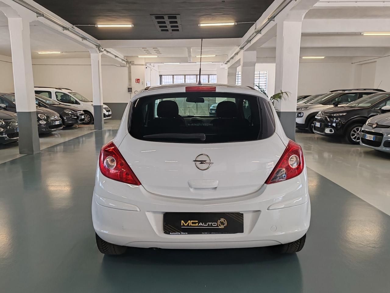 Opel Corsa 1.2 3 porte Club