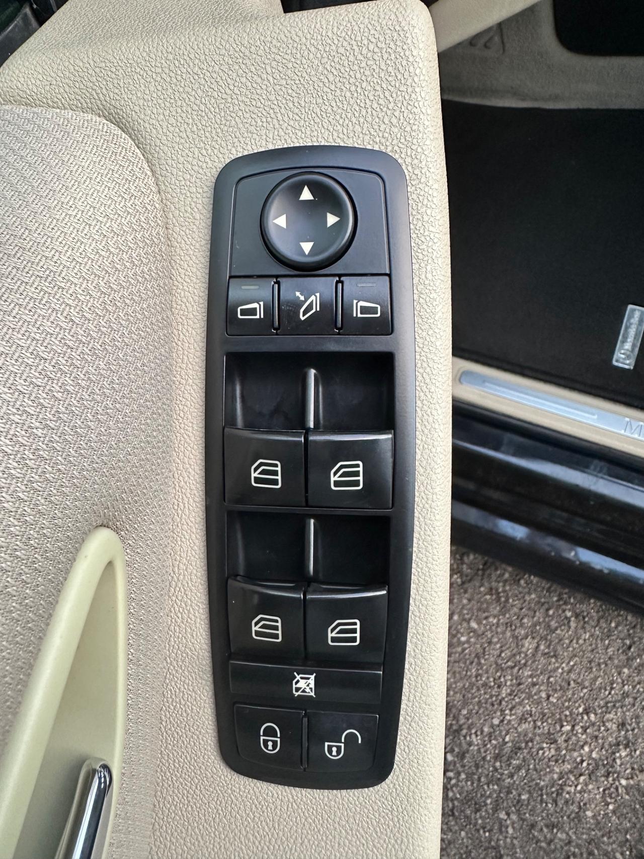 Mercedes-Benz B 180 NGT BlueEFFICIENCY-BENZ/METANO