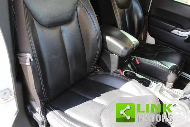 JEEP Wrangler Unlimited 2.8 CRD DPF Sahara Auto