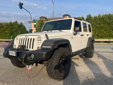 Jeep Wrangler Unlimited 2.8 CRD DPF Sahara Auto gomme fino a 37!!