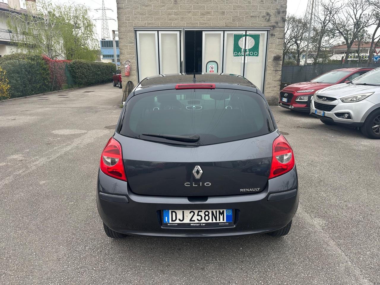 Renault Clio 1.2 5p. Rip Curl - 130.000km Neopatentati