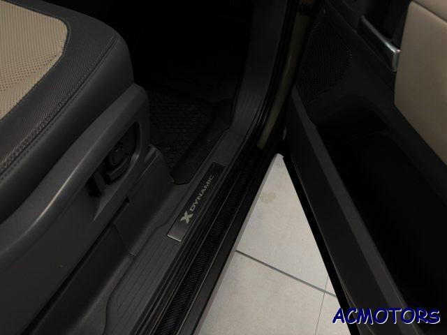 LAND ROVER Defender 90 200 CV AWD Auto X-Dynamic SE