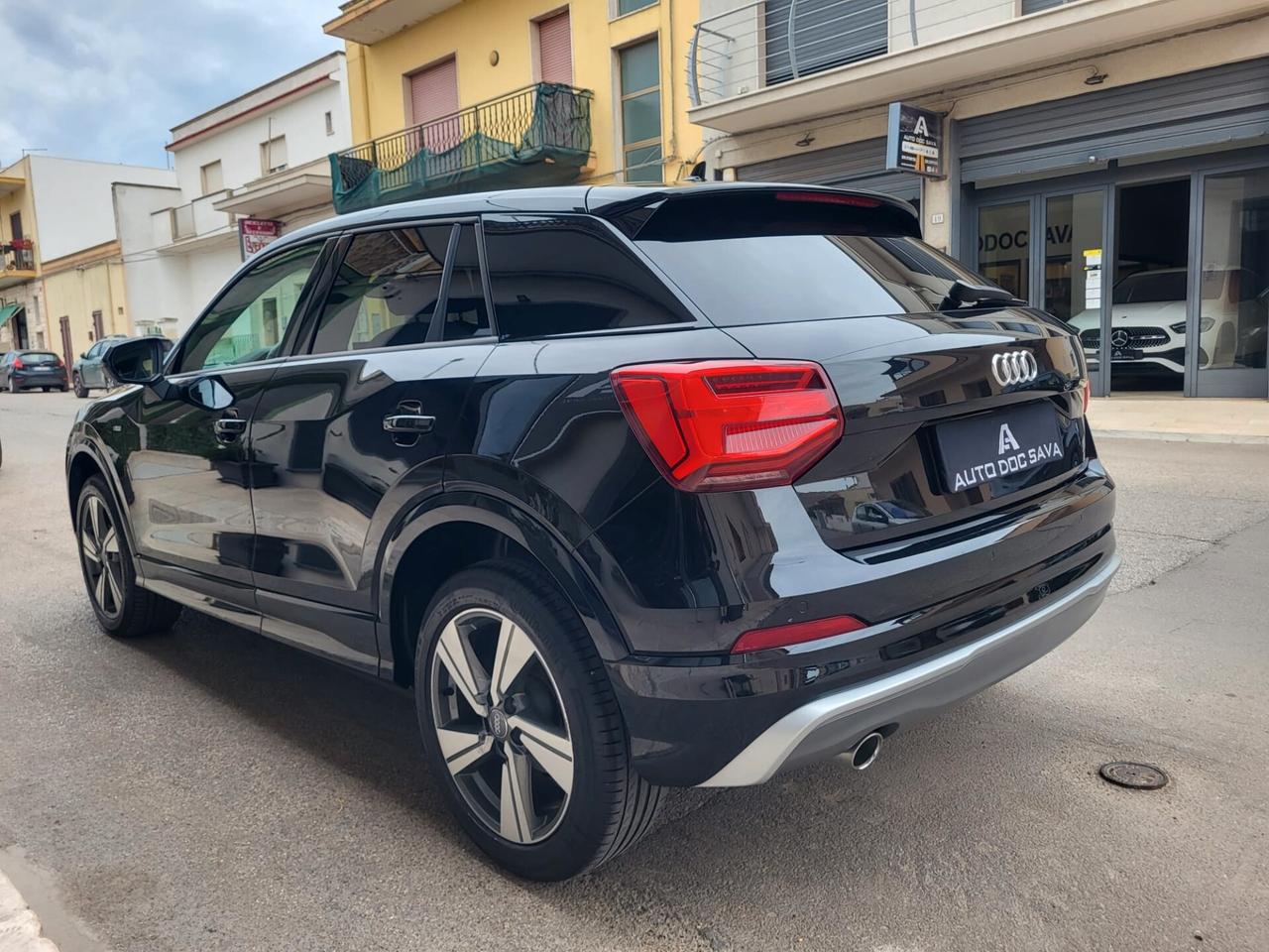 Audi Q2 1600 TDI S line Edition Cerchi 18 Pelle Fari Led...