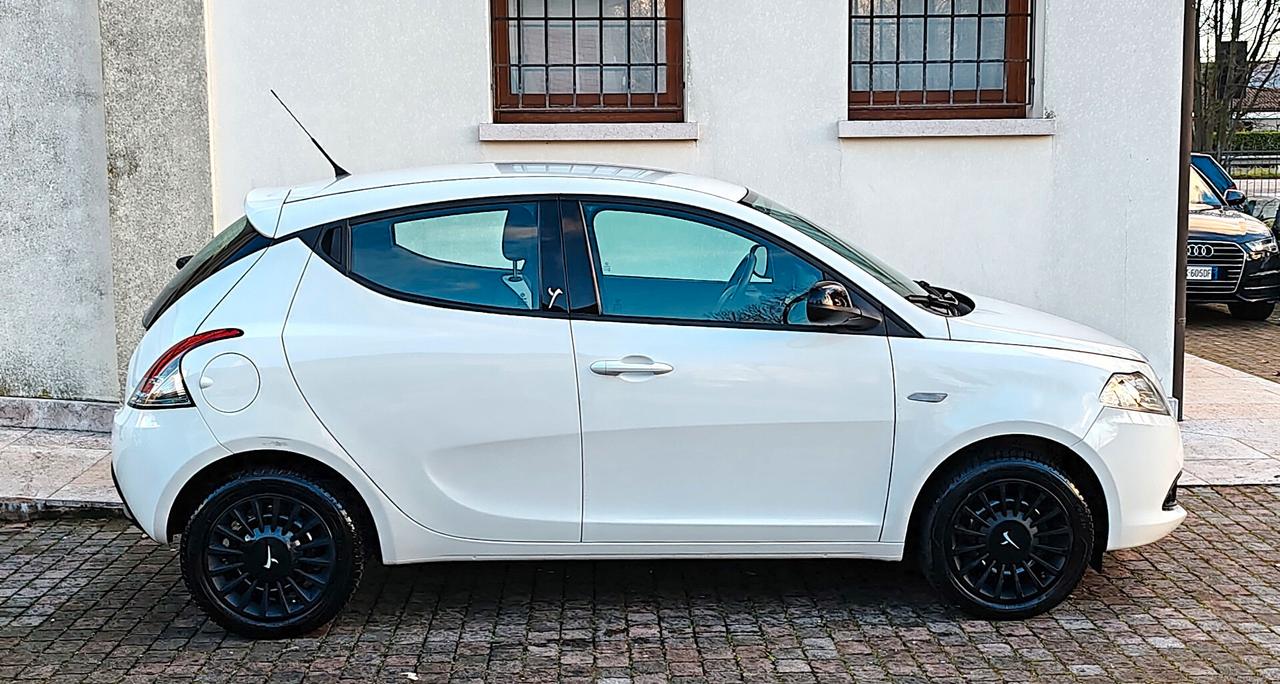 Lancia Ypsilon 1.2 69 CV 5 porte GPL Ecochic Gold